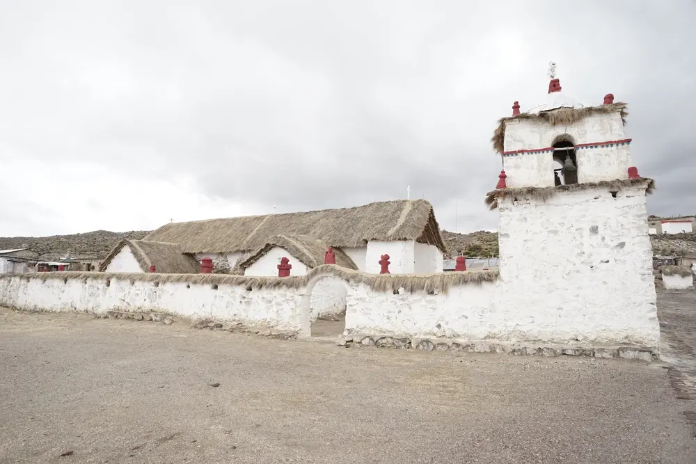 Casas de adobe del pueblo de Parinacota